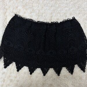 Chic Black Lace Mini Skirt